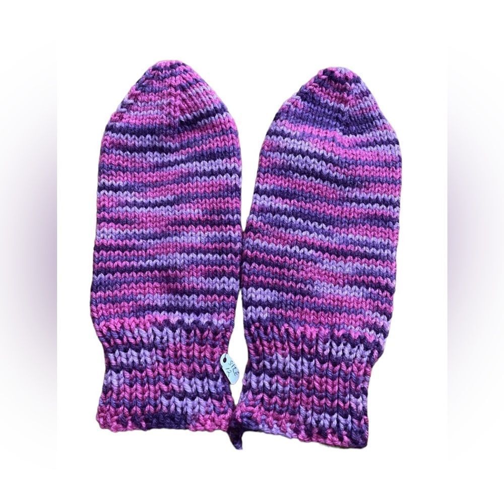 ‎3 for $30! Handmade mittens - Picture 2 of 2
